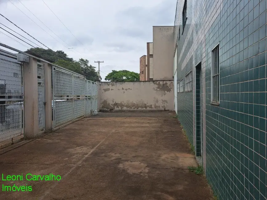 Foto 3 de Armazém / Galpão à venda, 586m2 em Parque Rural Fazenda Santa Cândida, Campinas - SP