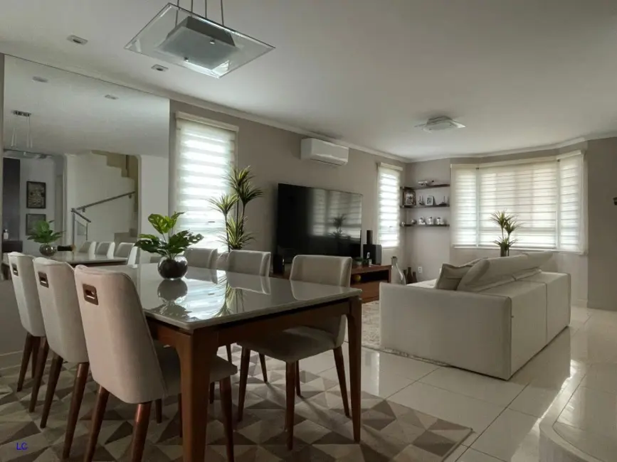 Casa de Condomínio com 3 quartos à venda, 142m2 em Loteamento Residencial Vila Bella, Campinas - SP - imagem 3 Foto 3 de Casa de Condomínio com 3 quartos à venda, 142m2 em Loteamento Residencial Vila Bella, Campinas - SP