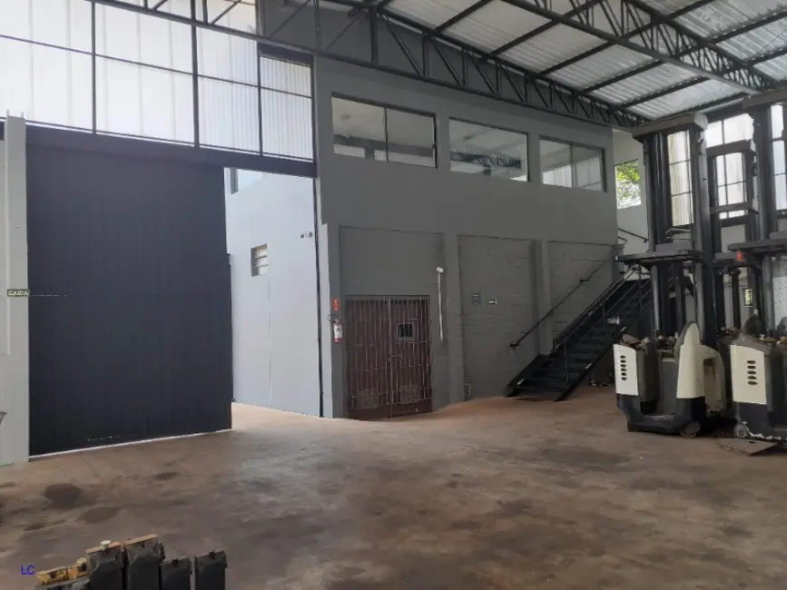 Armazém / Galpão à venda, 695m2 em Parque Rural Fazenda Santa Cândida, Campinas - SP - imagem 4 Foto 4 de Armazém / Galpão à venda, 695m2 em Parque Rural Fazenda Santa Cândida, Campinas - SP