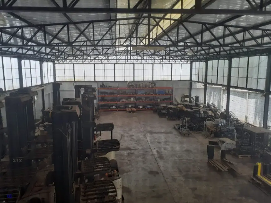 Armazém / Galpão à venda, 695m2 em Parque Rural Fazenda Santa Cândida, Campinas - SP - imagem 7 Foto 7 de Armazém / Galpão à venda, 695m2 em Parque Rural Fazenda Santa Cândida, Campinas - SP