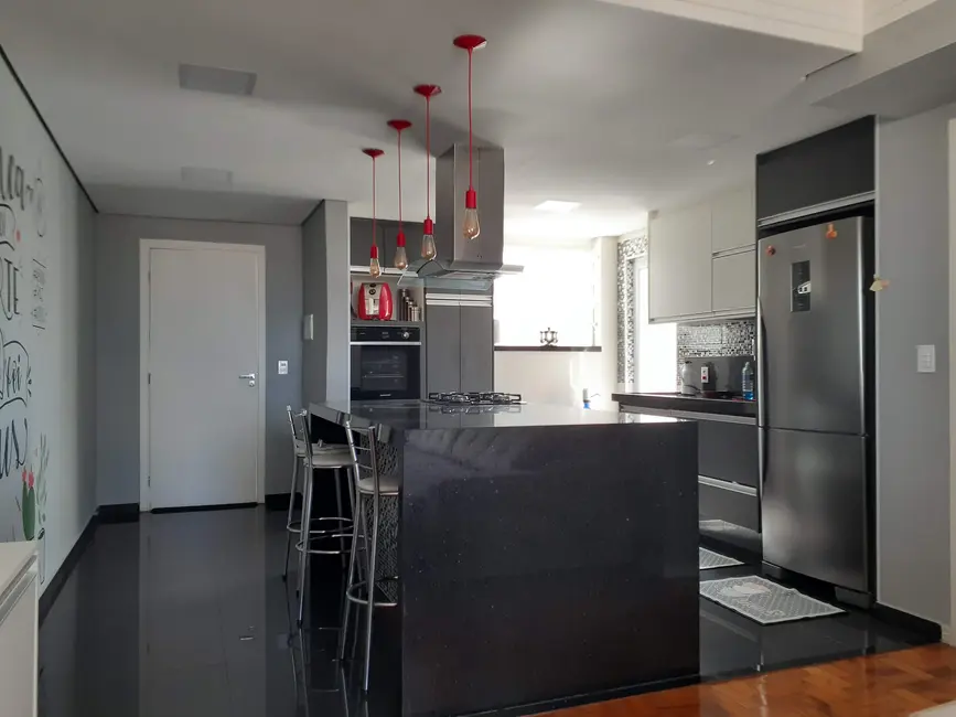 Apartamento com 3 quartos à venda e para alugar, 110m2 em Centro, Campinas - SP - imagem 4 Foto 4 de Apartamento com 3 quartos à venda e para alugar, 110m2 em Centro, Campinas - SP