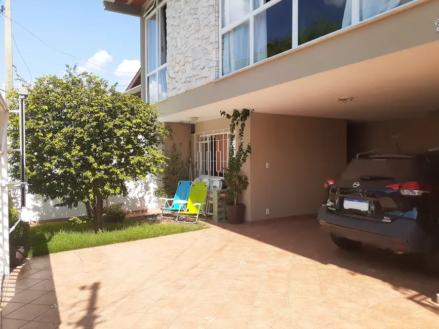 Casa com 3 quartos à venda, 236m2 em Jardim Nossa Senhora Auxiliadora, Campinas - SP - imagem 4 Foto 4 de Casa com 3 quartos à venda, 236m2 em Jardim Nossa Senhora Auxiliadora, Campinas - SP