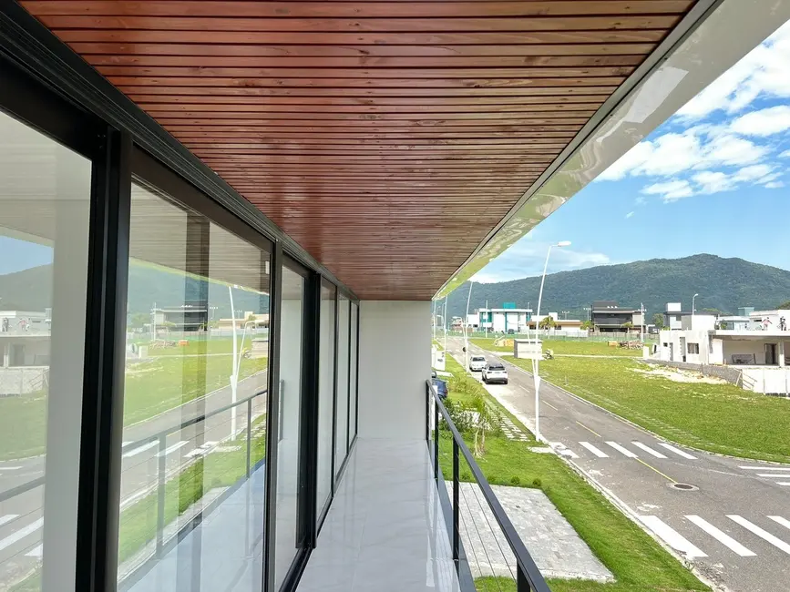 Foto 5 de Casa de Condomínio com 3 quartos à venda, 236m2 em Florianopolis - SC