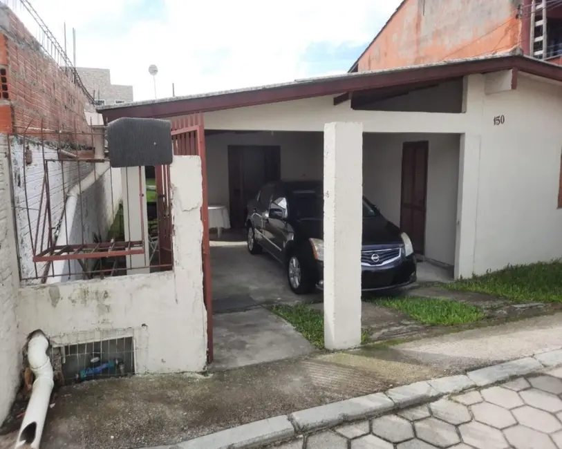 Foto 3 de Casa com 2 quartos à venda, 158m2 em Florianopolis - SC