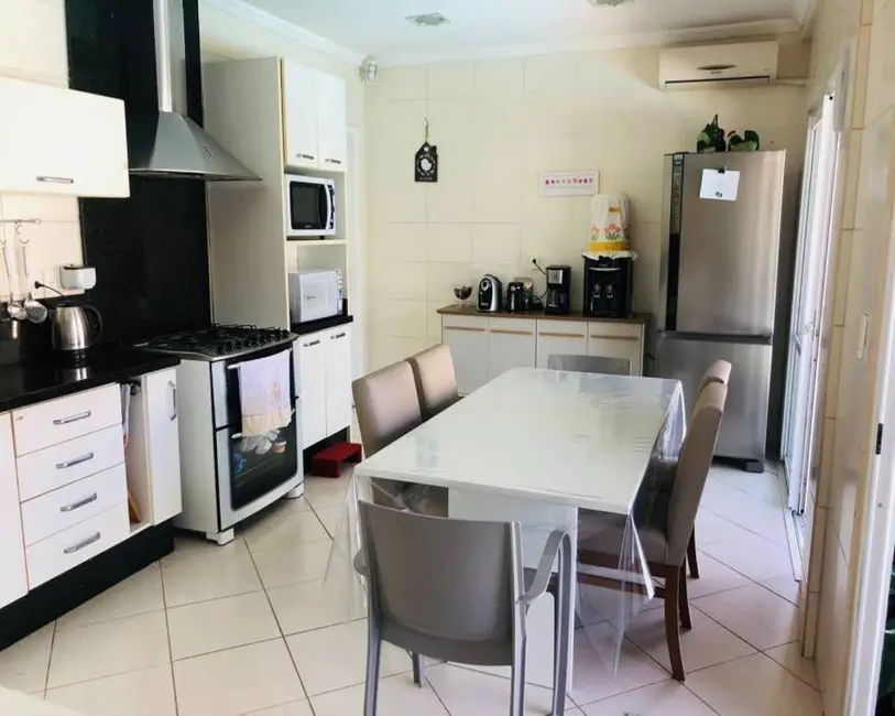 Casa com 5 quartos à venda, 380m2 em Jurerê Internacional, Florianopolis - SC - imagem 3 Foto 3 de Casa com 5 quartos à venda, 380m2 em Jurerê Internacional, Florianopolis - SC