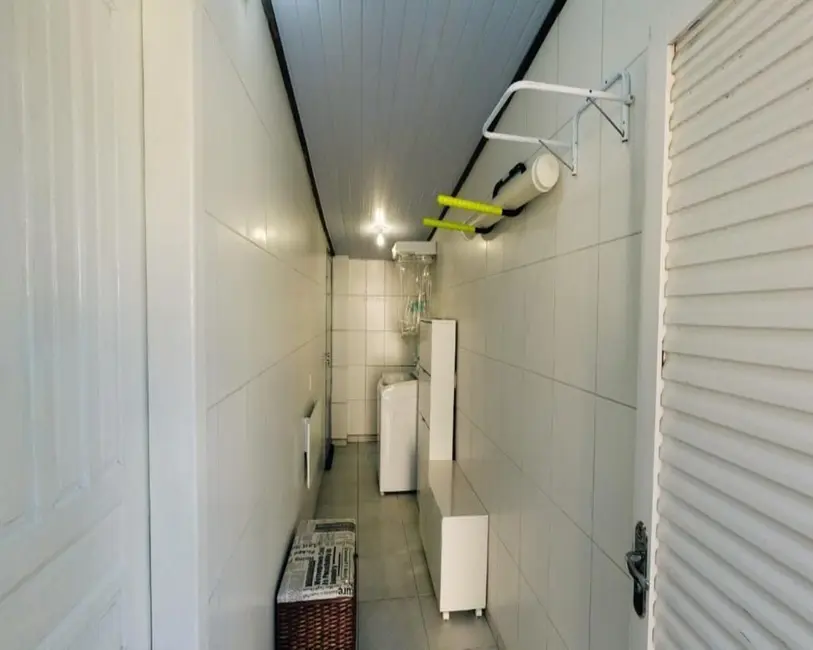 Casa com 2 quartos à venda, 84m2 em Florianopolis - SC - imagem 5 Foto 5 de Casa com 2 quartos à venda, 84m2 em Florianopolis - SC