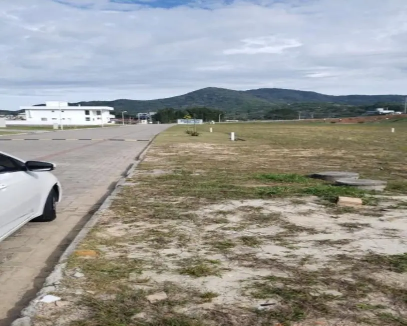 Foto 1 de Terreno / Lote à venda, 466m2 em Ingleses do Rio Vermelho, Florianopolis - SC