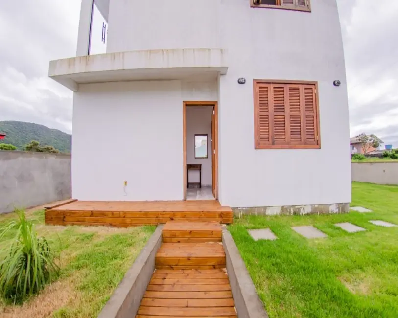Casa com 6 quartos à venda, 250m2 em Florianopolis - SC - imagem 7 Foto 7 de Casa com 6 quartos à venda, 250m2 em Florianopolis - SC