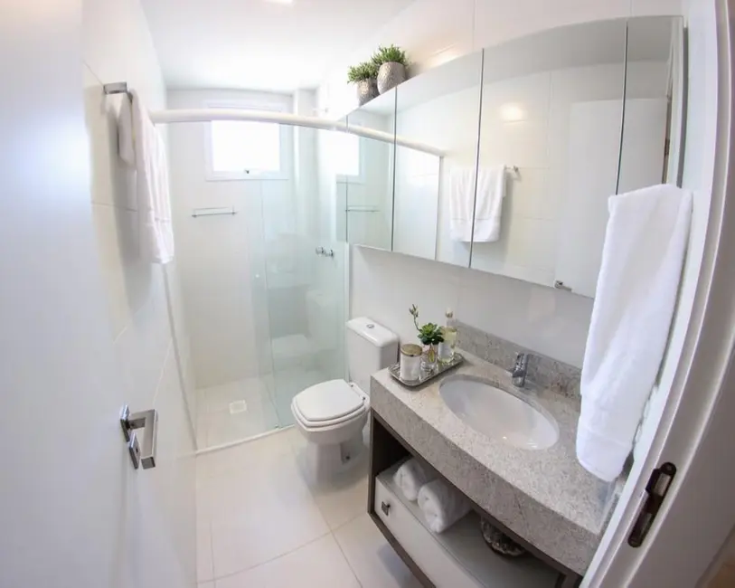 Apartamento com 2 quartos à venda, 67m2 em Centro, Florianopolis - SC - imagem 4 Foto 4 de Apartamento com 2 quartos à venda, 67m2 em Centro, Florianopolis - SC