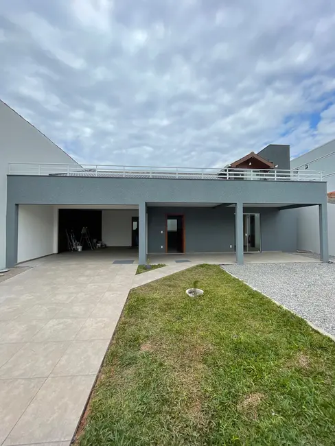 Foto 1 de Casa com 4 quartos à venda, 220m2 em Ingleses do Rio Vermelho, Florianopolis - SC