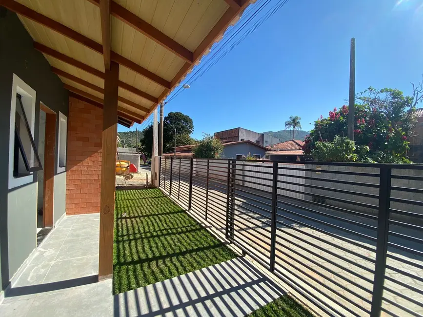 Foto 2 de Casa com 2 quartos à venda, 60m2 em São João do Rio Vermelho, Florianopolis - SC