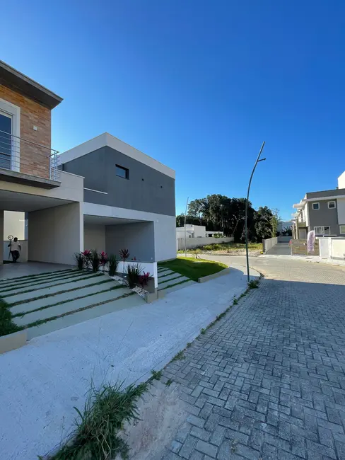 Casa com 3 quartos à venda, 131m2 em Santo Antônio de Lisboa, Florianopolis - SC - imagem 3 Foto 3 de Casa com 3 quartos à venda, 131m2 em Santo Antônio de Lisboa, Florianopolis - SC