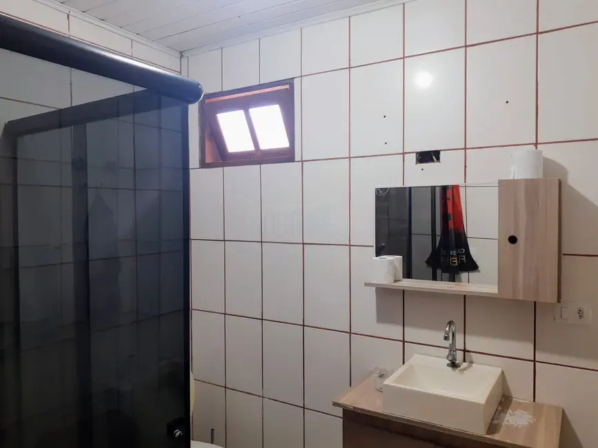 Foto 2 de Casa com 4 quartos à venda, 130m2 em São João do Rio Vermelho, Florianopolis - SC