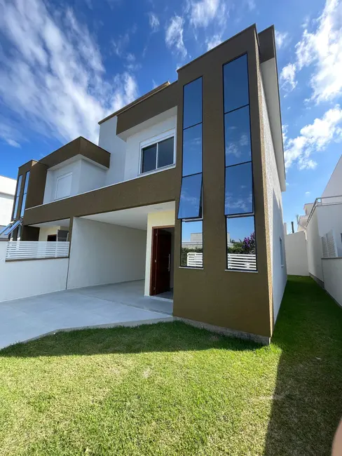 Foto 1 de Casa com 3 quartos à venda, 116m2 em São João do Rio Vermelho, Florianopolis - SC