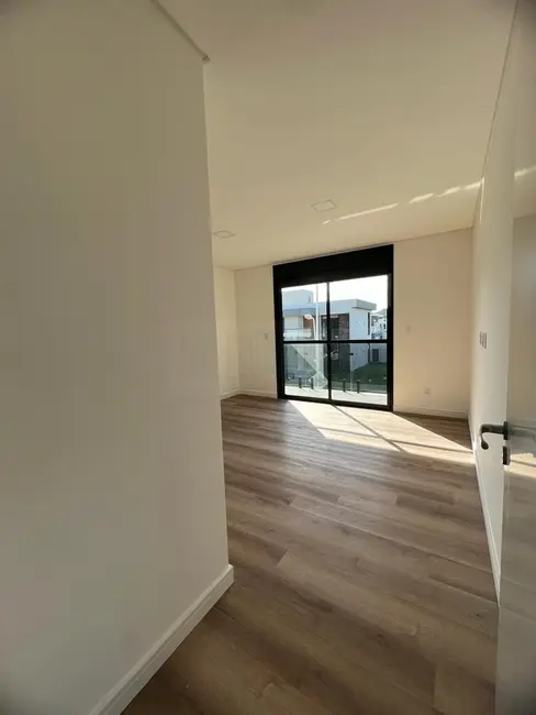 Foto 4 de Casa com 3 quartos à venda, 197m2 em São João do Rio Vermelho, Florianopolis - SC