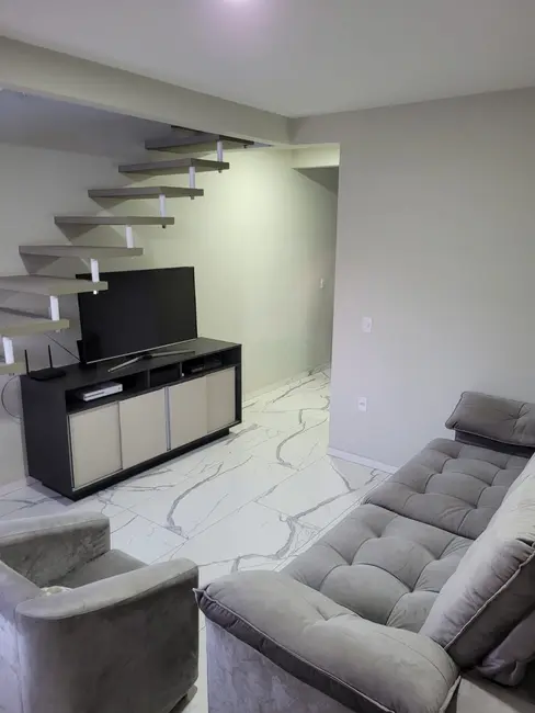 Casa com 2 quartos à venda, 88m2 em São João do Rio Vermelho, Florianopolis - SC - imagem 3 Foto 3 de Casa com 2 quartos à venda, 88m2 em São João do Rio Vermelho, Florianopolis - SC