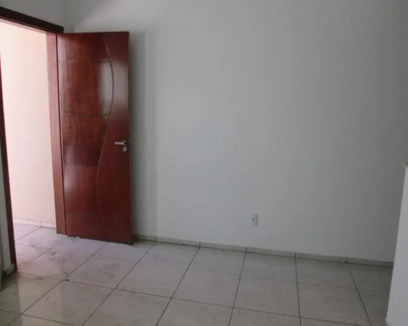 Foto 2 de Casa com 2 quartos à venda, 75m2 em Parque Vitória Régia, Sorocaba - SP