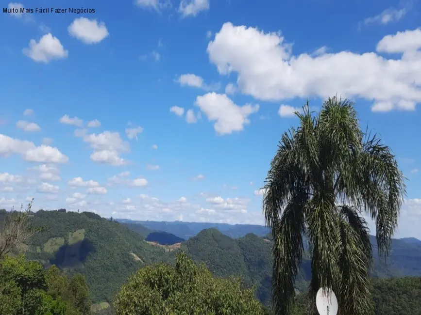 Foto 1 de Terreno / Lote à venda, 454m2 em Nova Petropolis - RS