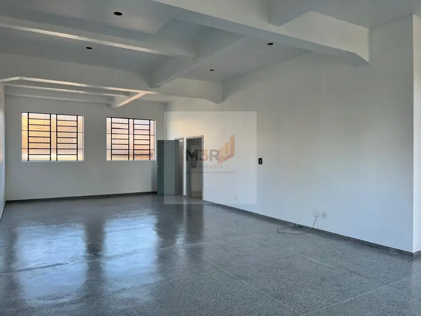 Sala Comercial para alugar, 80m2 em Centro, Nova Petropolis - RS - imagem 2 Foto 2 de Sala Comercial para alugar, 80m2 em Centro, Nova Petropolis - RS
