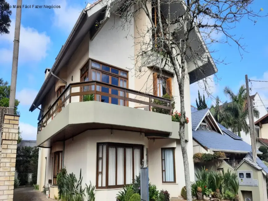 Foto 2 de Casa com 8 quartos à venda, 486m2 em Centro, Nova Petropolis - RS
