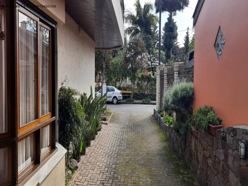 Foto 9 de Casa com 8 quartos à venda, 486m2 em Centro, Nova Petropolis - RS