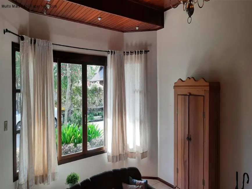 Foto 2 de Sala Comercial para alugar, 162m2 em Centro, Nova Petropolis - RS
