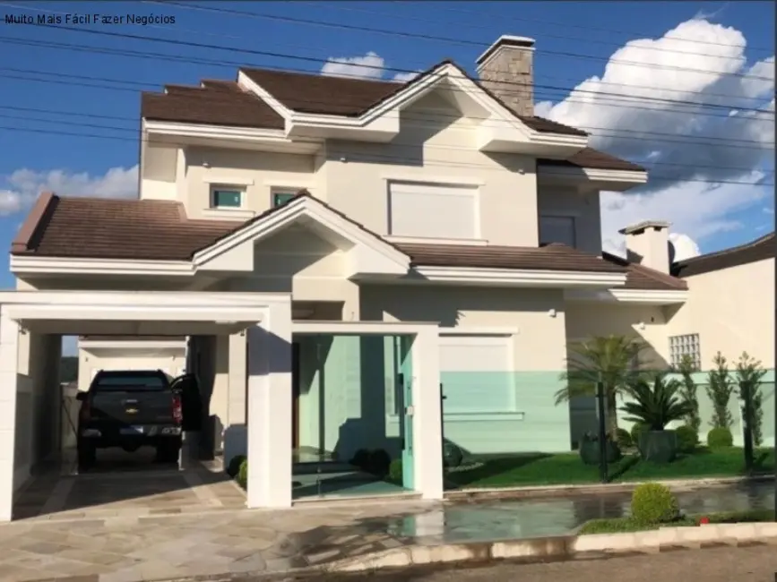 Foto 3 de Casa com 5 quartos à venda, 400m2 em Nova Petropolis - RS
