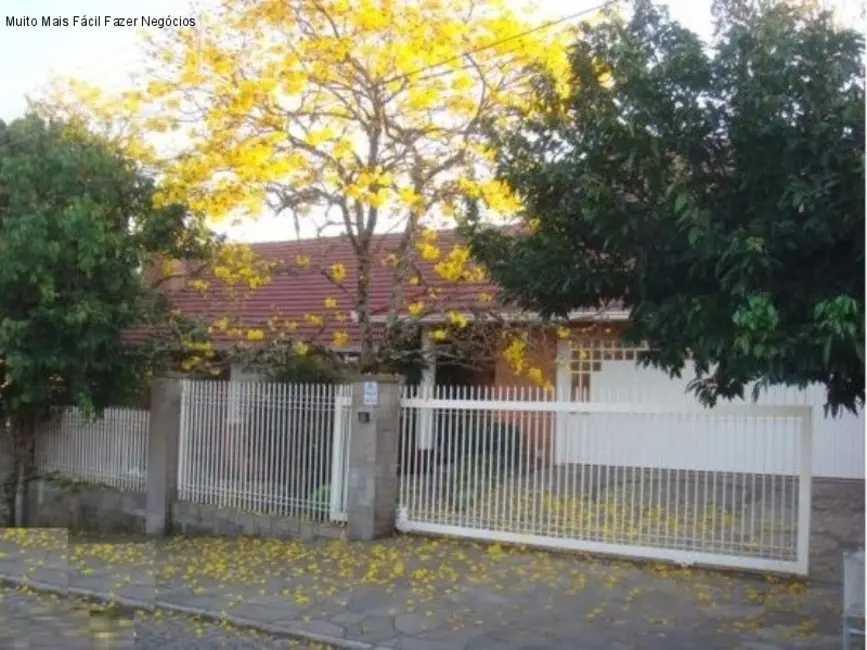 Foto 2 de Casa com 4 quartos à venda, 235m2 em Nova Petropolis - RS