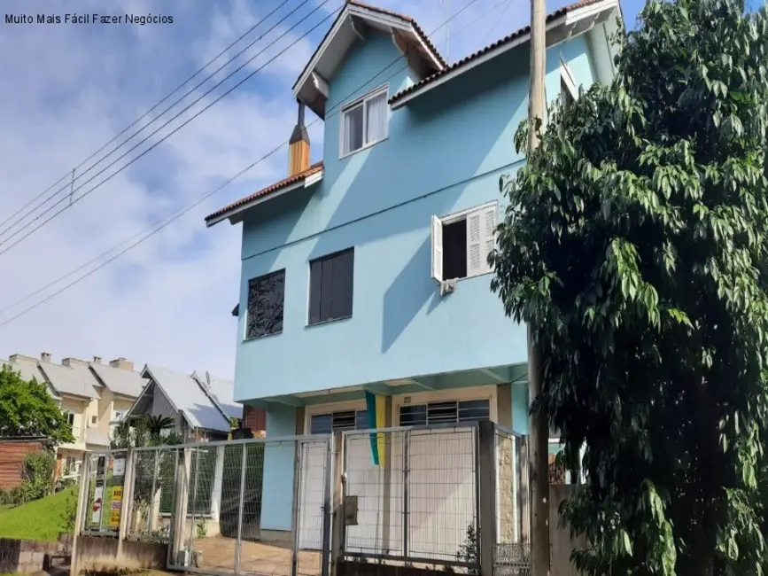 Foto 2 de Casa com 5 quartos à venda, 251m2 em Nova Petropolis - RS