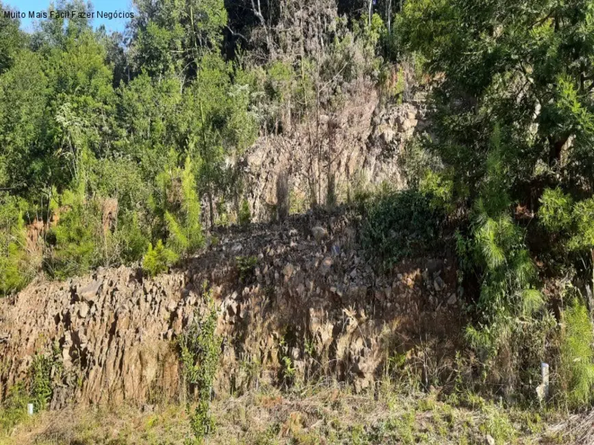 Foto 1 de Terreno / Lote à venda, 387m2 em Nova Petropolis - RS