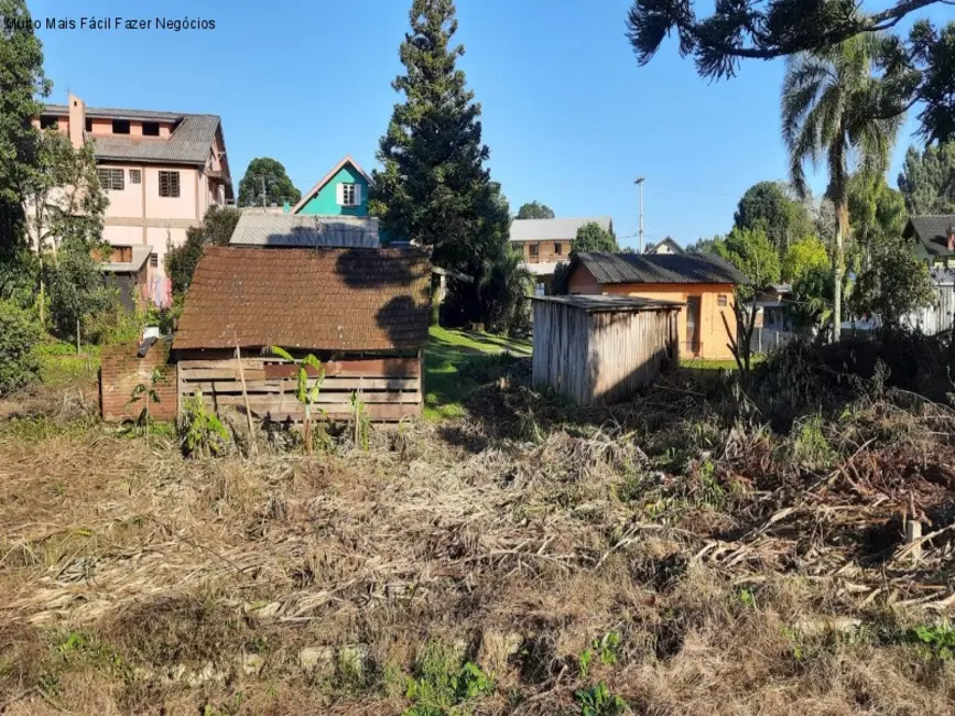 Foto 1 de Terreno / Lote à venda, 363m2 em Nova Petropolis - RS