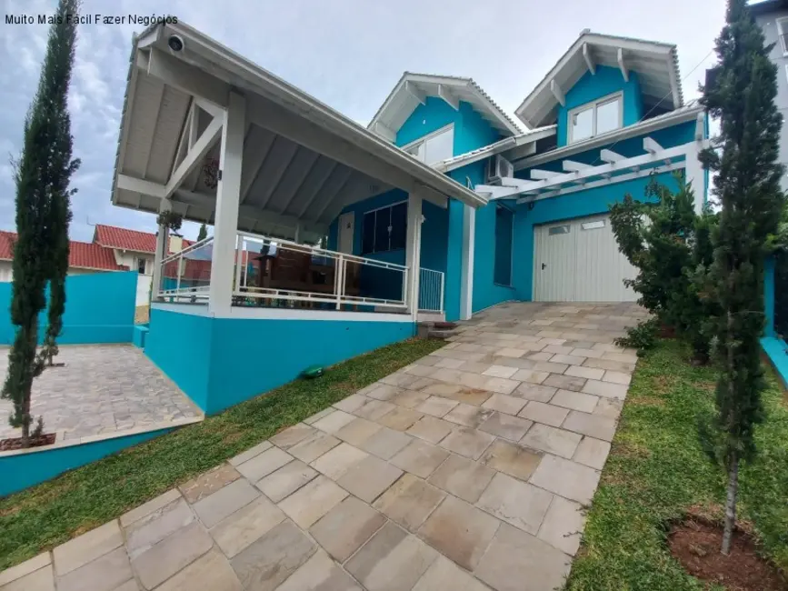 Foto 2 de Casa com 3 quartos à venda, 280m2 em Nova Petropolis - RS