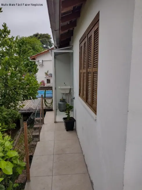 Foto 2 de Casa de Condomínio com 2 quartos à venda, 57m2 em Canudos, Novo Hamburgo - RS
