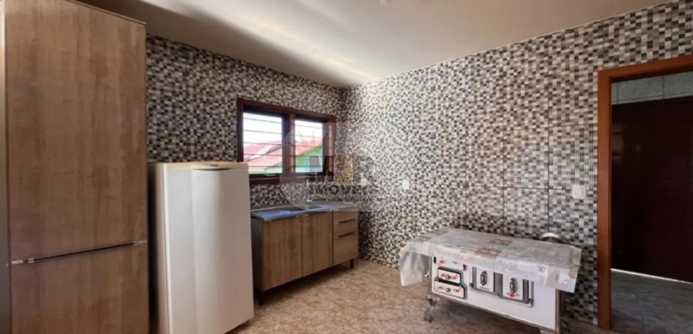 Foto 3 de Casa com 3 quartos à venda e para alugar, 200m2 em Nova Petropolis - RS