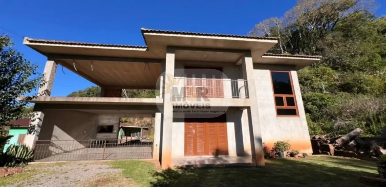 Foto 1 de Casa com 3 quartos à venda e para alugar, 200m2 em Nova Petropolis - RS