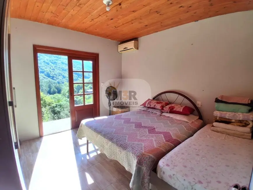 Sítio / Rancho com 2 quartos à venda, 110m2 em Nova Petropolis - RS - imagem 5 Foto 5 de Sítio / Rancho com 2 quartos à venda, 110m2 em Nova Petropolis - RS