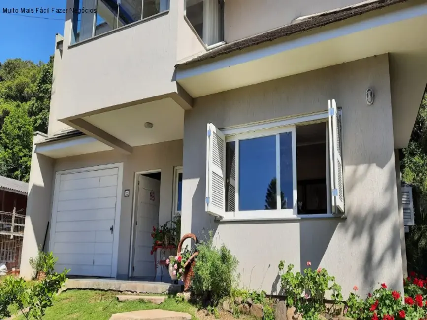 Casa com 4 quartos à venda, 241m2 em Nova Petropolis - RS - imagem 4 Foto 4 de Casa com 4 quartos à venda, 241m2 em Nova Petropolis - RS