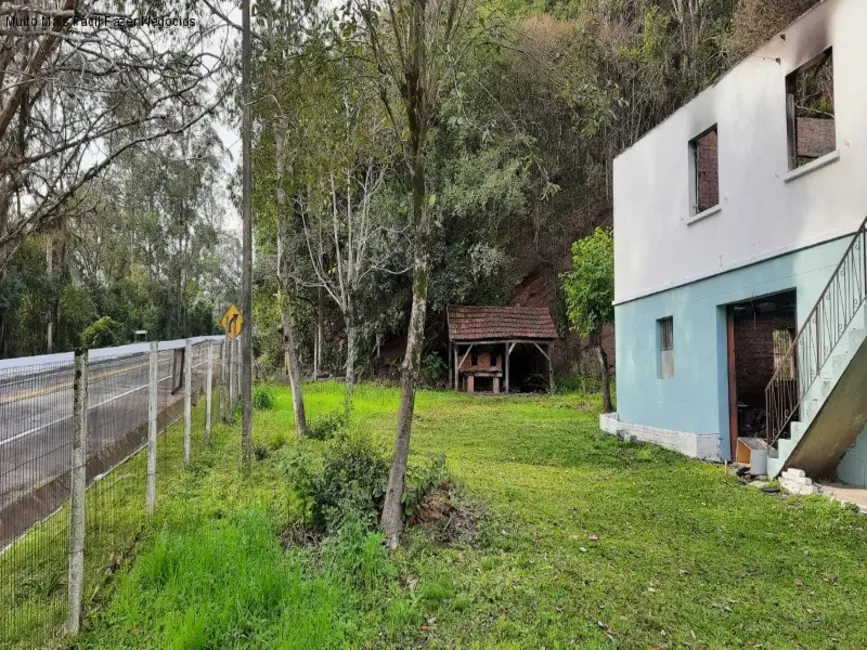 Foto 1 de Terreno / Lote à venda, 110m2 em Nova Petropolis - RS