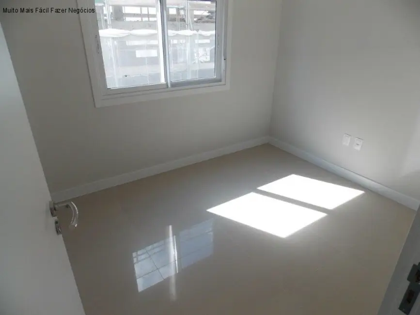 Apartamento com 3 quartos à venda, 92m2 em Capao Da Canoa - RS - imagem 6 Foto 6 de Apartamento com 3 quartos à venda, 92m2 em Capao Da Canoa - RS