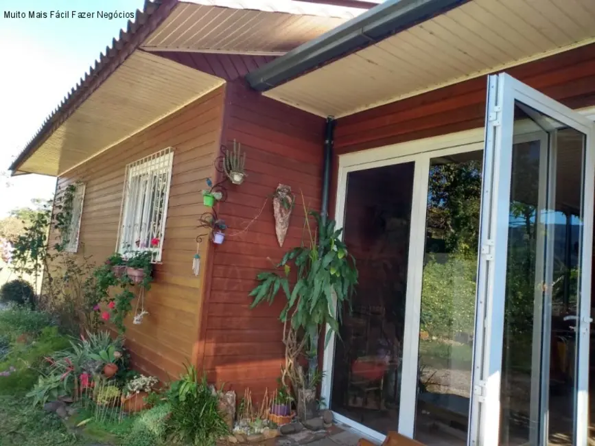 Casa com 3 quartos à venda, 110m2 em Picada Cafe - RS - imagem 3 Foto 3 de Casa com 3 quartos à venda, 110m2 em Picada Cafe - RS