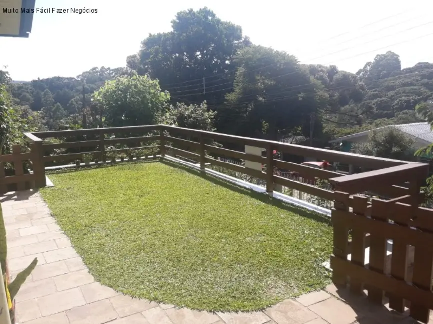 Foto 2 de Casa com 4 quartos à venda, 180m2 em Nova Petropolis - RS