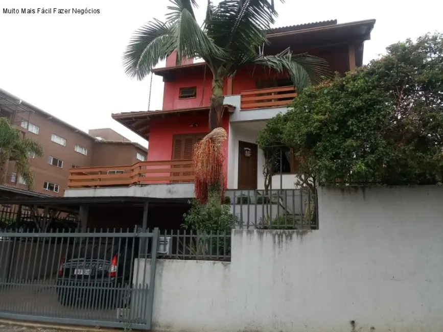 Foto 2 de Casa com 3 quartos à venda, 228m2 em Centro, Nova Petropolis - RS