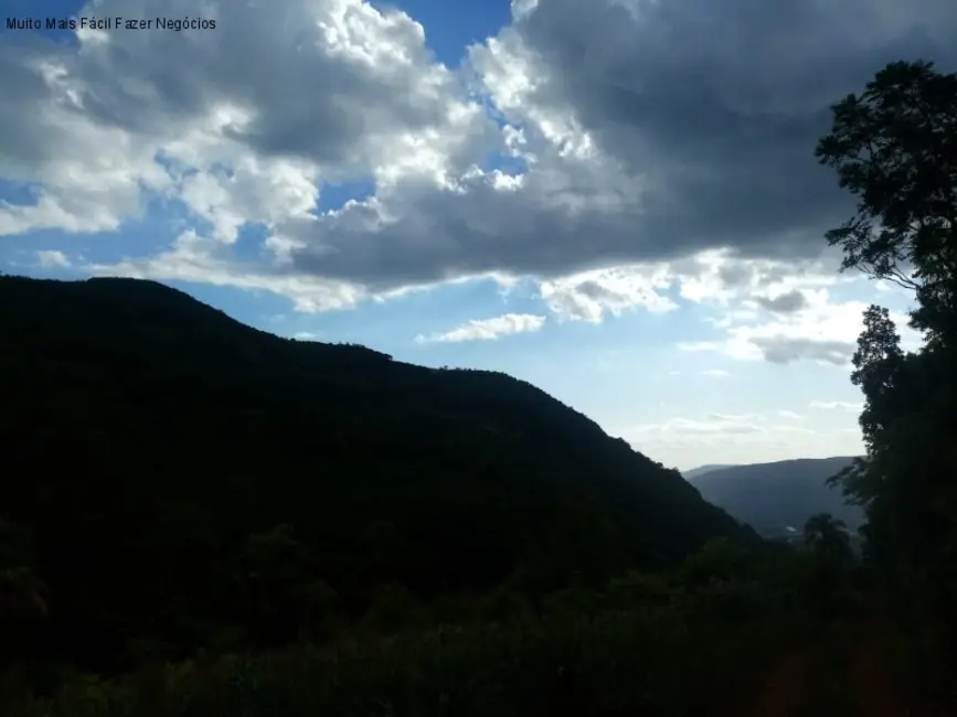 Foto 1 de Terreno / Lote à venda, 8m2 em Nova Petropolis - RS