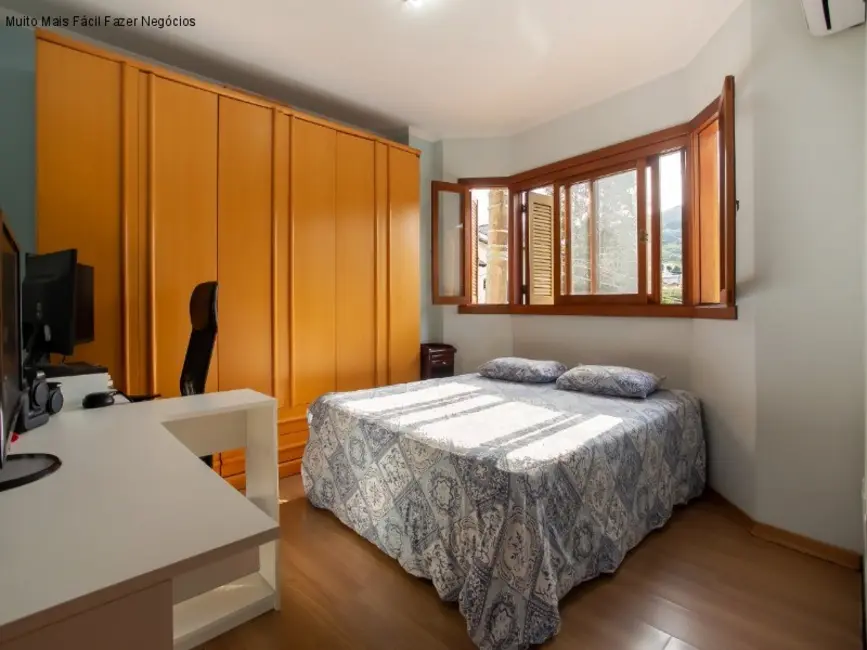 Foto 4 de Casa com 3 quartos à venda, 206m2 em Aberta dos Morros, Porto Alegre - RS