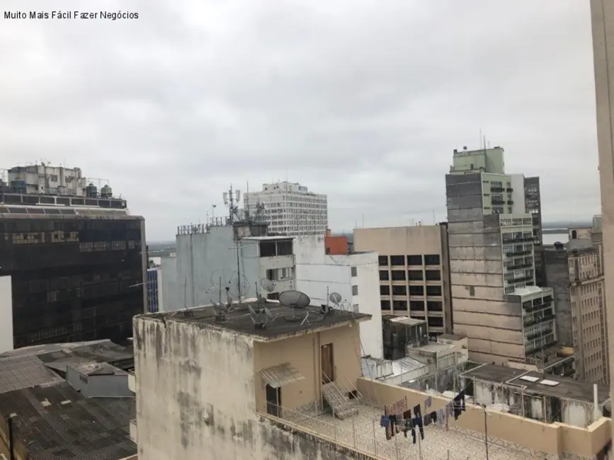 Apartamento com 3 quartos à venda, 200m2 em Centro Histórico, Porto Alegre - RS - imagem 6 Foto 6 de Apartamento com 3 quartos à venda, 200m2 em Centro Histórico, Porto Alegre - RS