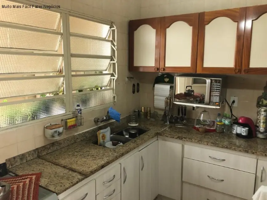 Apartamento com 3 quartos à venda, 200m2 em Centro Histórico, Porto Alegre - RS - imagem 3 Foto 3 de Apartamento com 3 quartos à venda, 200m2 em Centro Histórico, Porto Alegre - RS