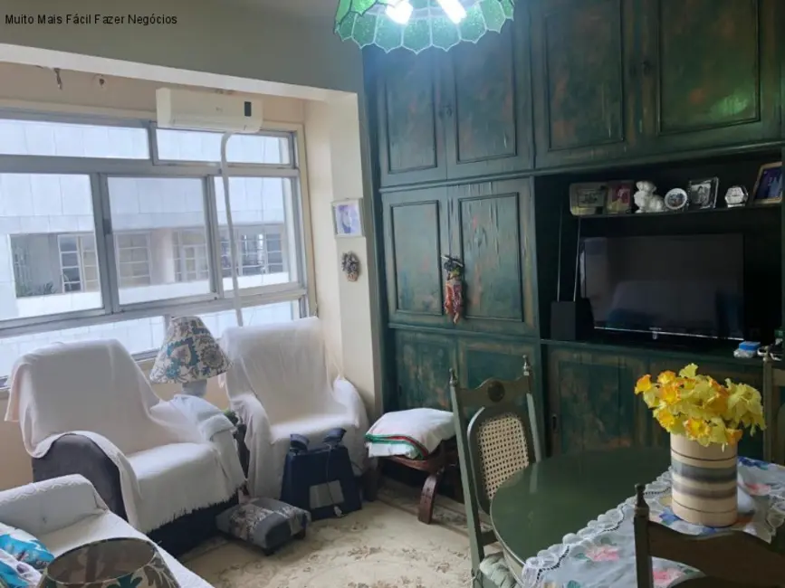 Apartamento com 3 quartos à venda, 200m2 em Centro Histórico, Porto Alegre - RS - imagem 7 Foto 7 de Apartamento com 3 quartos à venda, 200m2 em Centro Histórico, Porto Alegre - RS