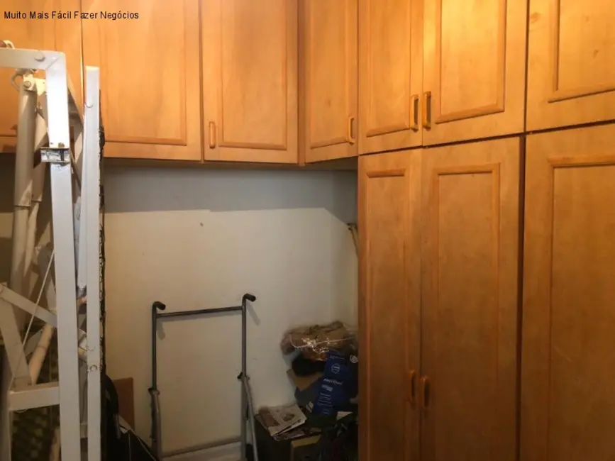 Apartamento com 3 quartos à venda, 200m2 em Centro Histórico, Porto Alegre - RS - imagem 4 Foto 4 de Apartamento com 3 quartos à venda, 200m2 em Centro Histórico, Porto Alegre - RS