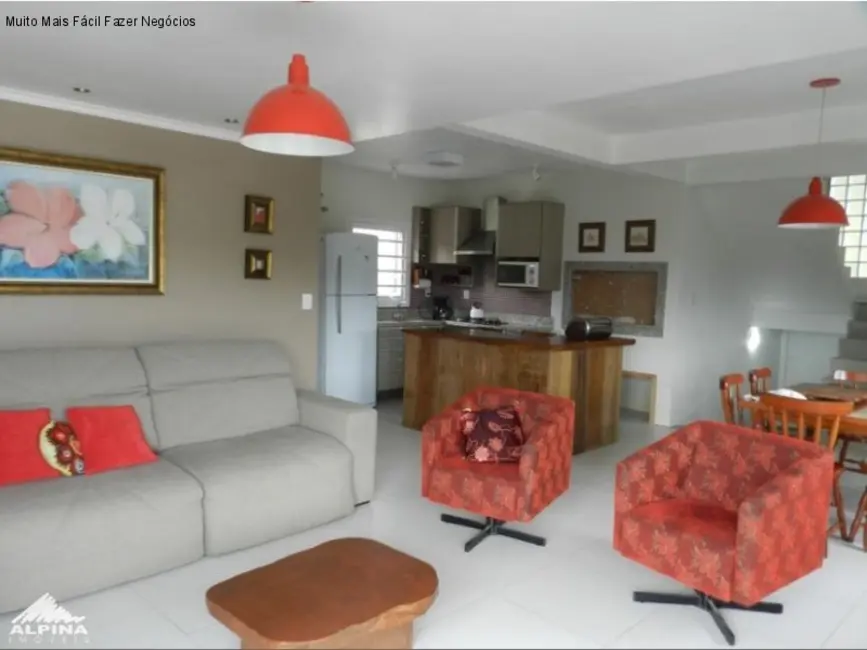 Casa com 2 quartos à venda, 193m2 em Nova Petropolis - RS - imagem 3 Foto 3 de Casa com 2 quartos à venda, 193m2 em Nova Petropolis - RS