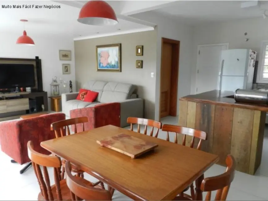 Casa com 2 quartos à venda, 193m2 em Nova Petropolis - RS - imagem 8 Foto 8 de Casa com 2 quartos à venda, 193m2 em Nova Petropolis - RS